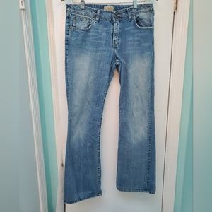 BKE 31"x35.5" Light Blue Boot Cut Denim Jeans